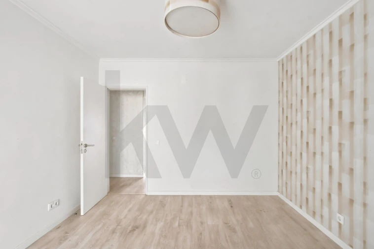 Apartamento T2 para Venda em Algés, Linda-A-Velha e Cruz Quebrada-Dafundo Foto 16
