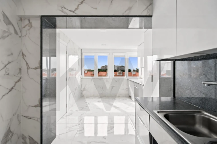Apartamento T2 para Venda em Algés, Linda-A-Velha e Cruz Quebrada-Dafundo Foto 3