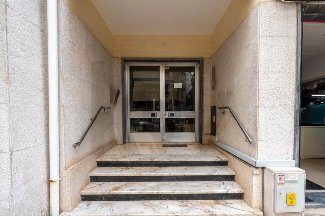 Apartamento T2 para Venda em Algés, Linda-A-Velha e Cruz Quebrada-Dafundo Foto 27