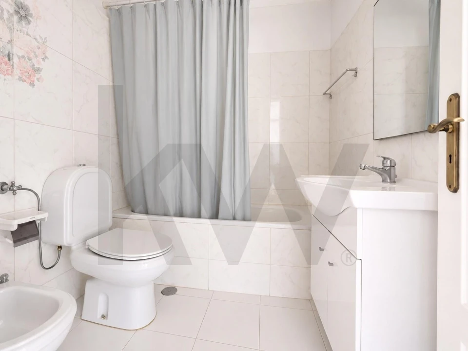 Apartamento T2 para Venda em Quinta do Conde Foto 14