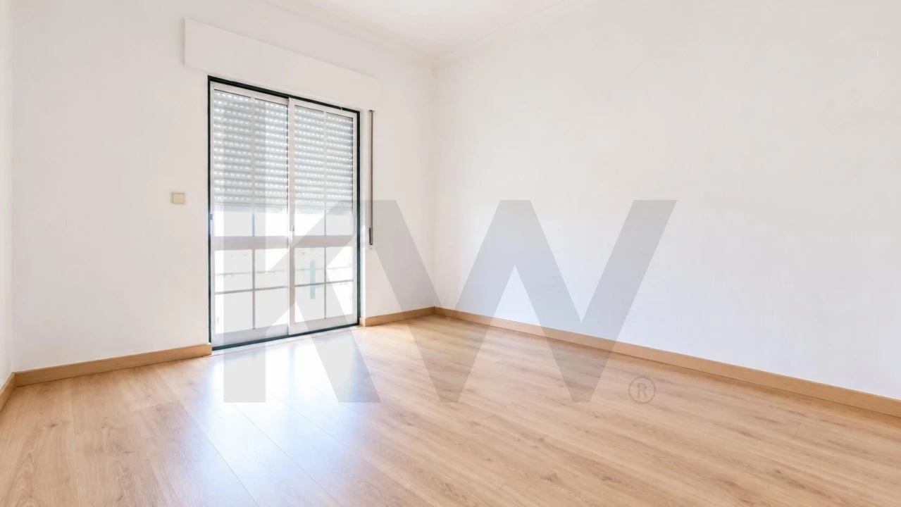 Apartamento T2 para Venda em Quinta do Conde Foto 11