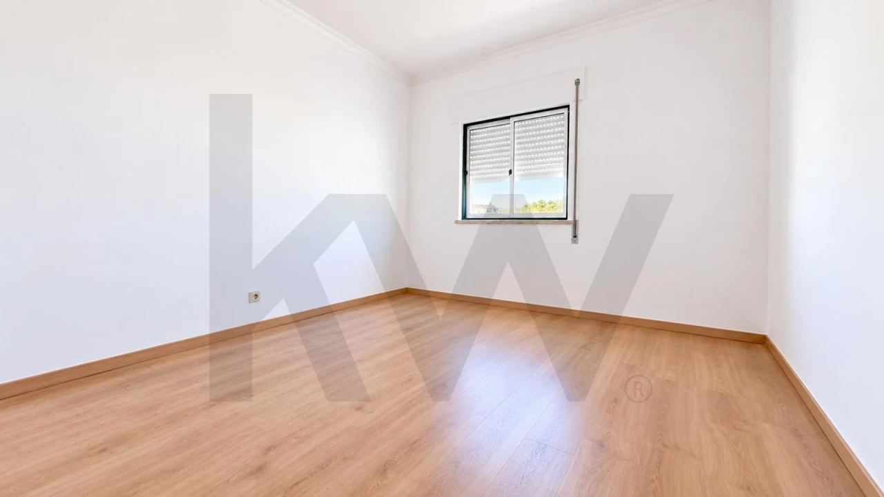 Apartamento T2 para Venda em Quinta do Conde Foto 16