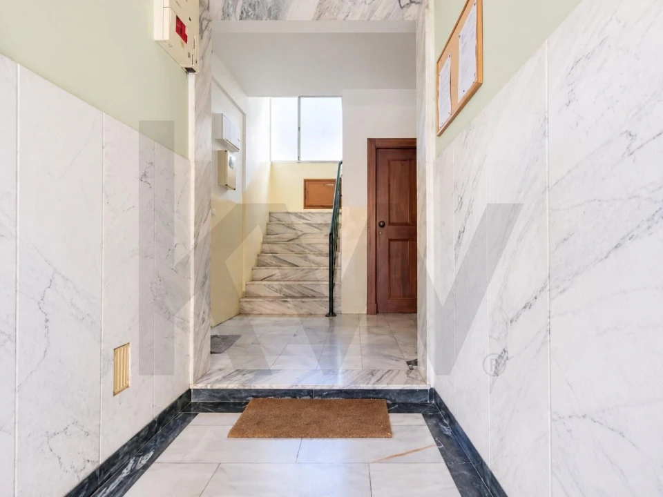 Apartamento T2 para Venda em Quinta do Conde Foto 3