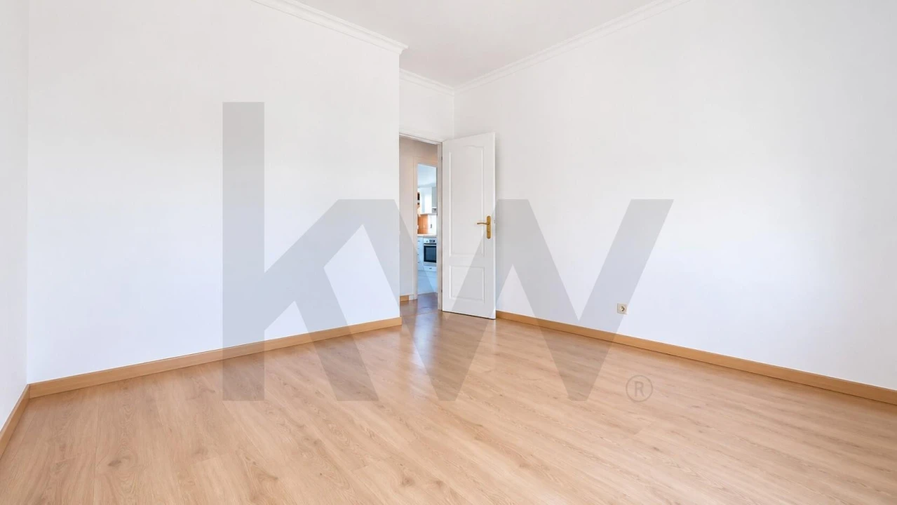 Apartamento T2 para Venda em Quinta do Conde Foto 13