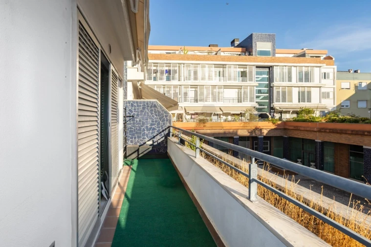 Apartamento T3 para Venda em Amora Foto 24