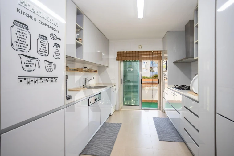 Apartamento T3 para Venda em Amora Foto 2