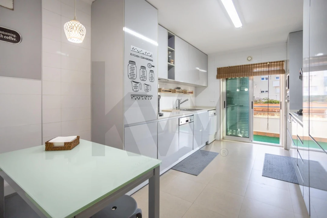Apartamento T3 para Venda em Amora Foto 3