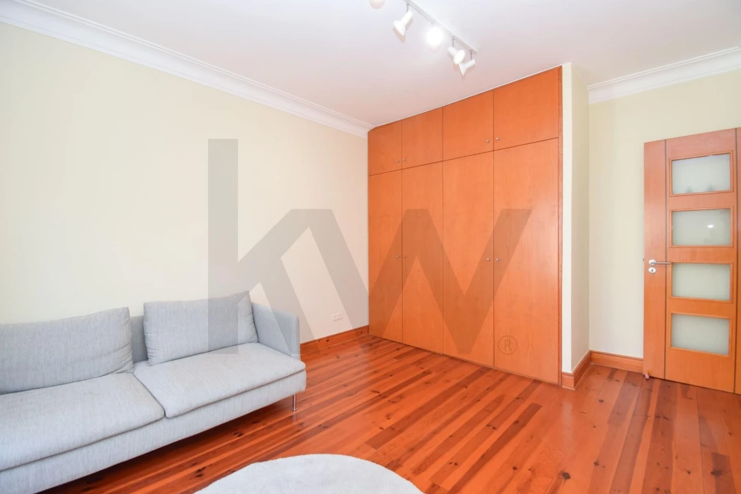 Apartamento T2 para Arrendamento em Penha de França Foto 10