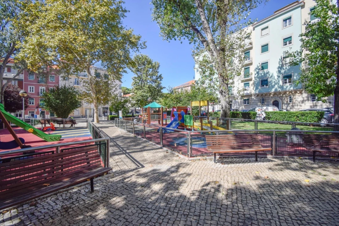Apartamento T2 para Arrendamento em Penha de França Foto 24