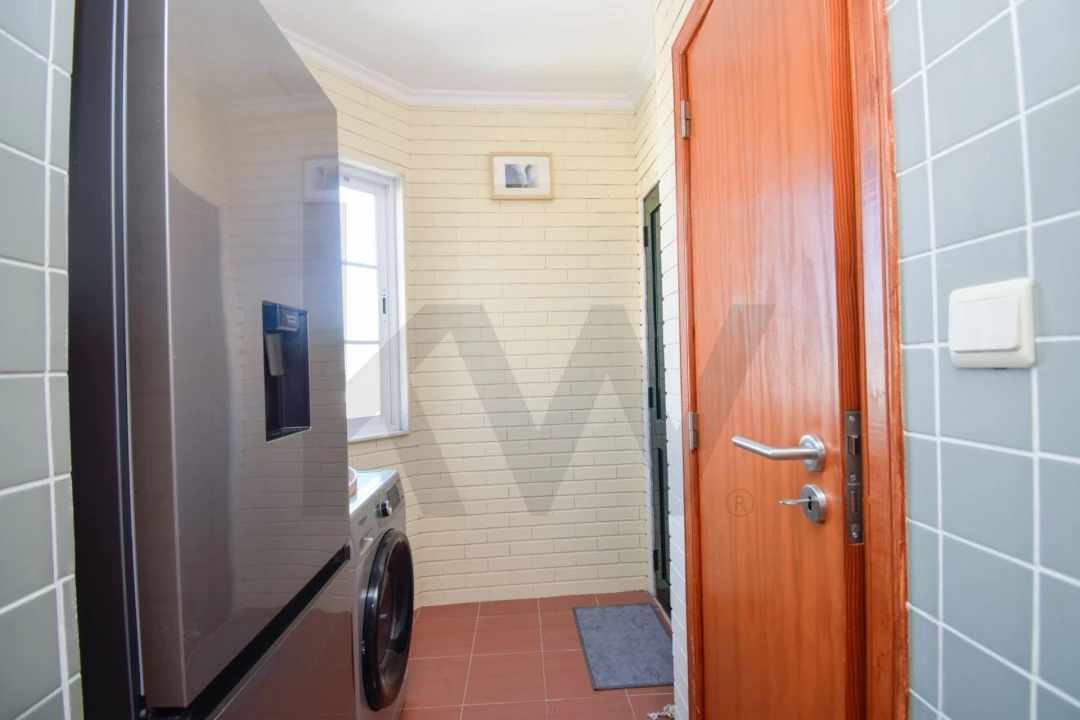 Apartamento T2 para Arrendamento em Penha de França Foto 20
