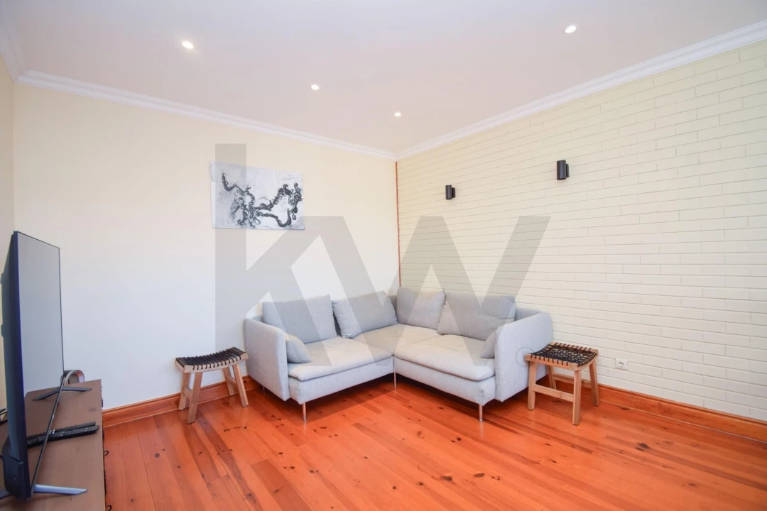Apartamento T2 para Arrendamento em Penha de França Foto 4