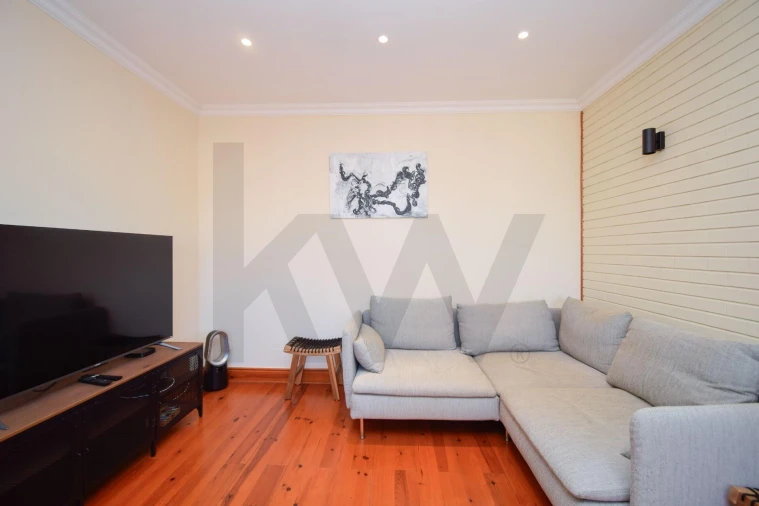 Apartamento T2 para Arrendamento em Penha de França Foto 3