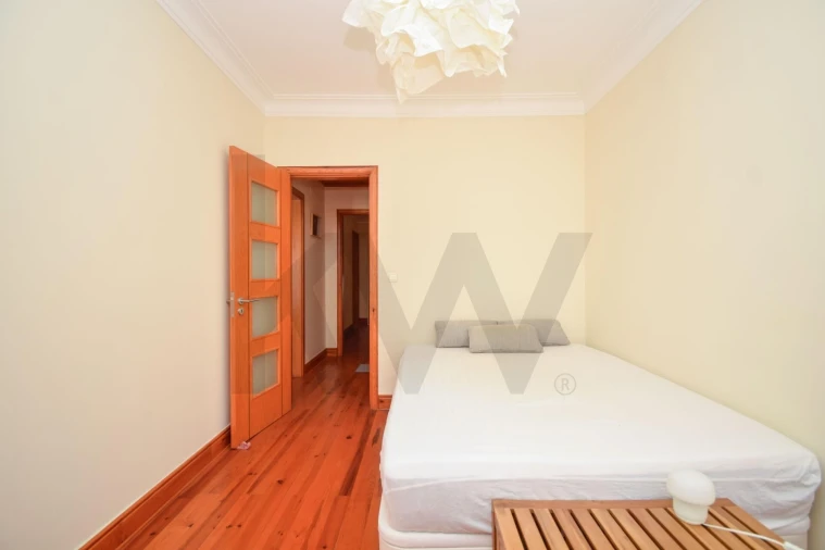 Apartamento T2 para Arrendamento em Penha de França Foto 8