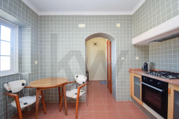Apartamento T2 para Arrendamento em Penha de França Foto 14