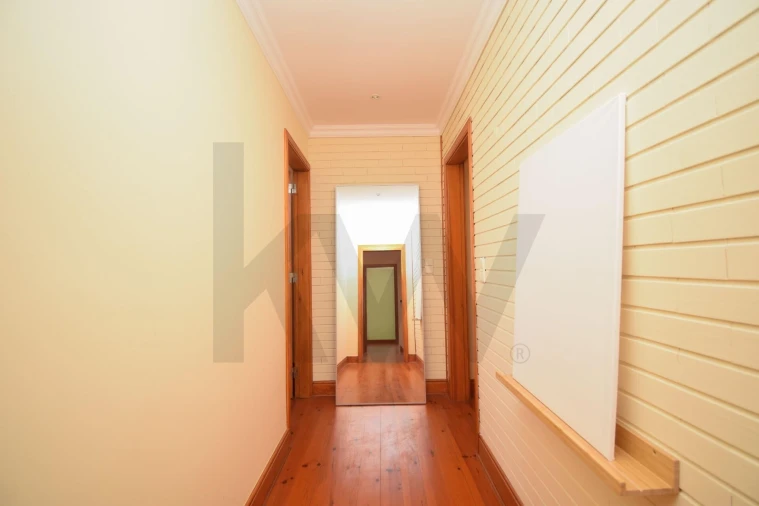 Apartamento T2 para Arrendamento em Penha de França Foto 6