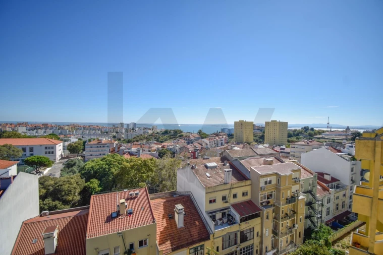 Apartamento T2 para Arrendamento em Penha de França Foto 26