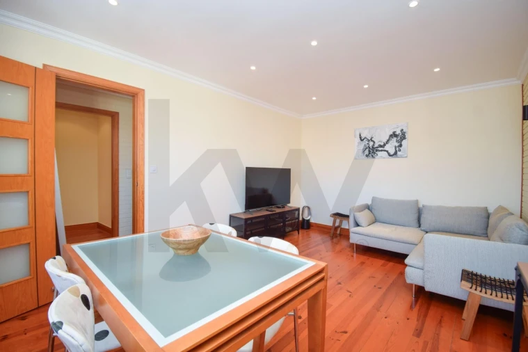 Apartamento T2 para Arrendamento em Penha de França Foto 2