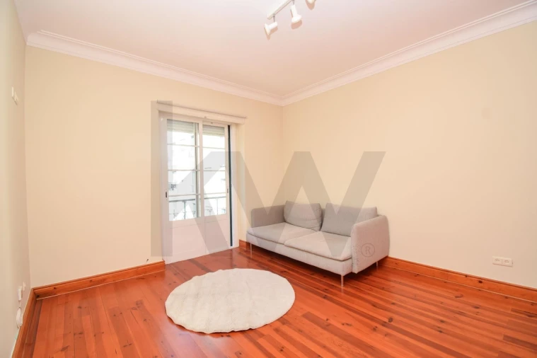 Apartamento T2 para Arrendamento em Penha de França Foto 11