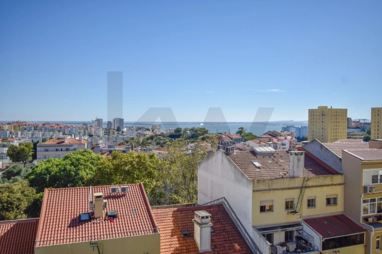 Apartamento T2 para Arrendamento em Penha de França Foto 25