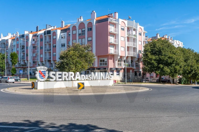 Apartamento T2 para Venda em Rio de Mouro Foto 20