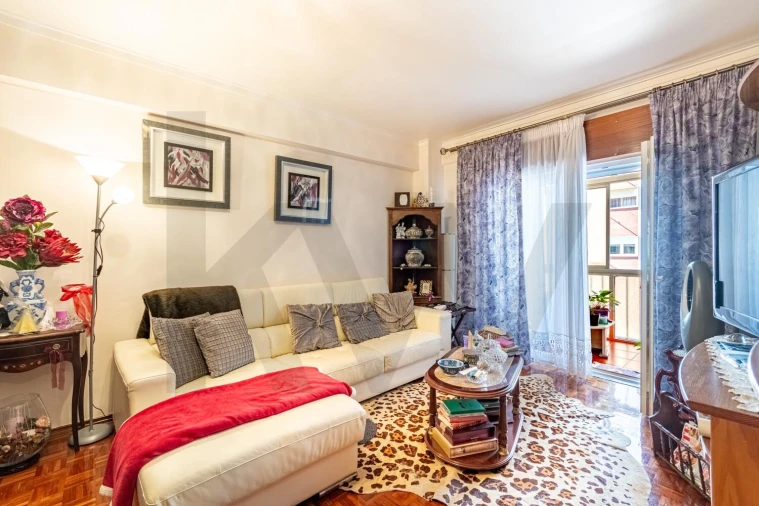 Apartamento T2 para Venda em Rio de Mouro Foto 4