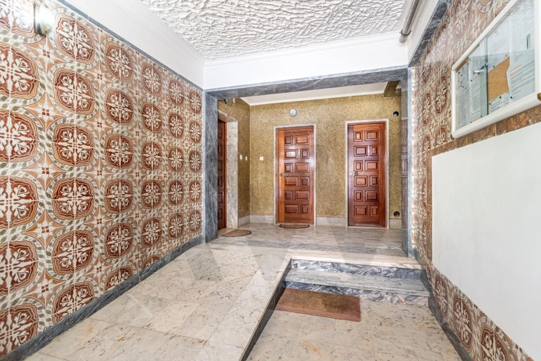 Apartamento T2 para Venda em Rio de Mouro Foto 18