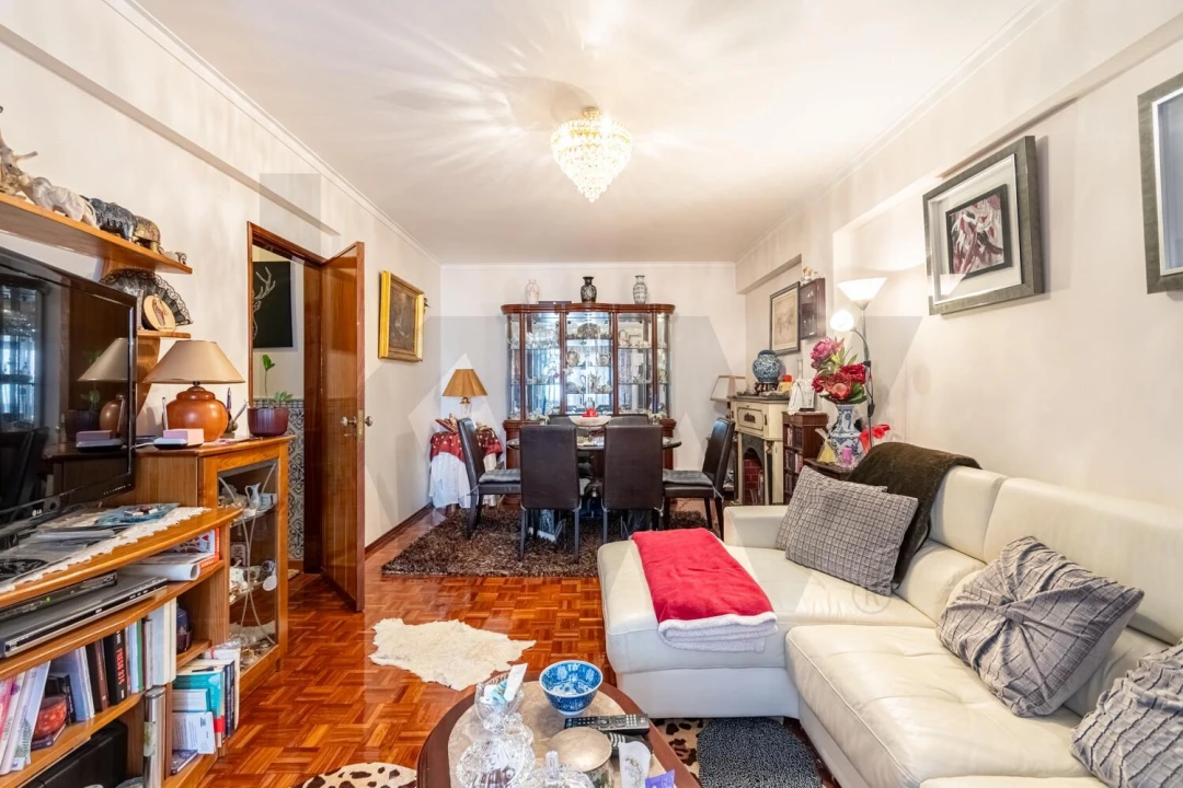 Apartamento T2 para Venda em Rio de Mouro Foto 1