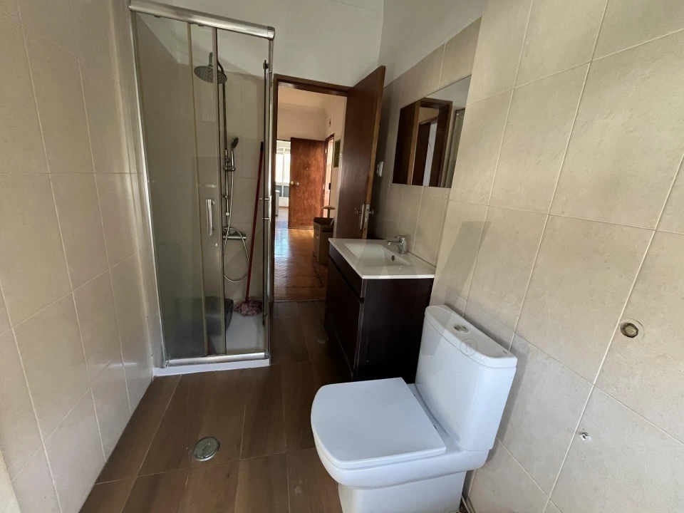 Apartamento T2 para Venda em Falagueira-Venda Nova Foto 11