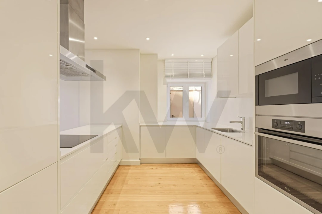 Apartamento T2 para Arrendamento em Santo António Foto 16