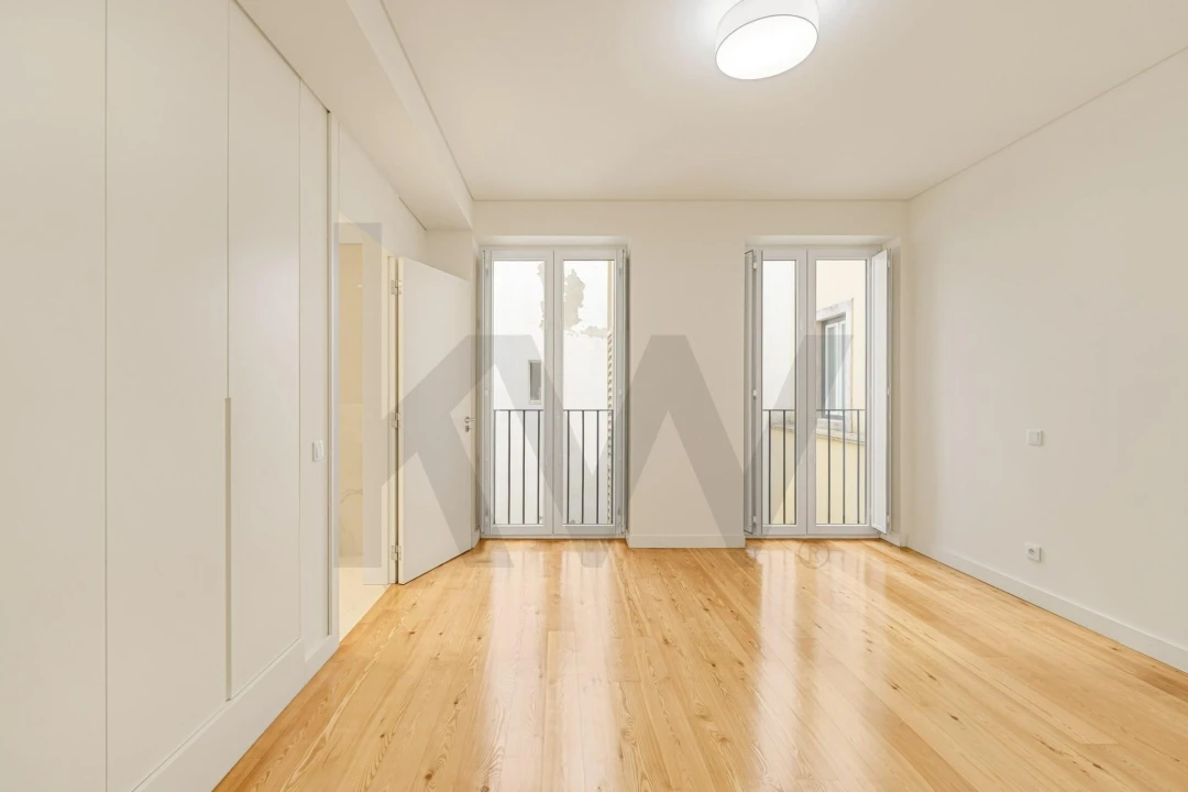 Apartamento T2 para Arrendamento em Santo António Foto 3
