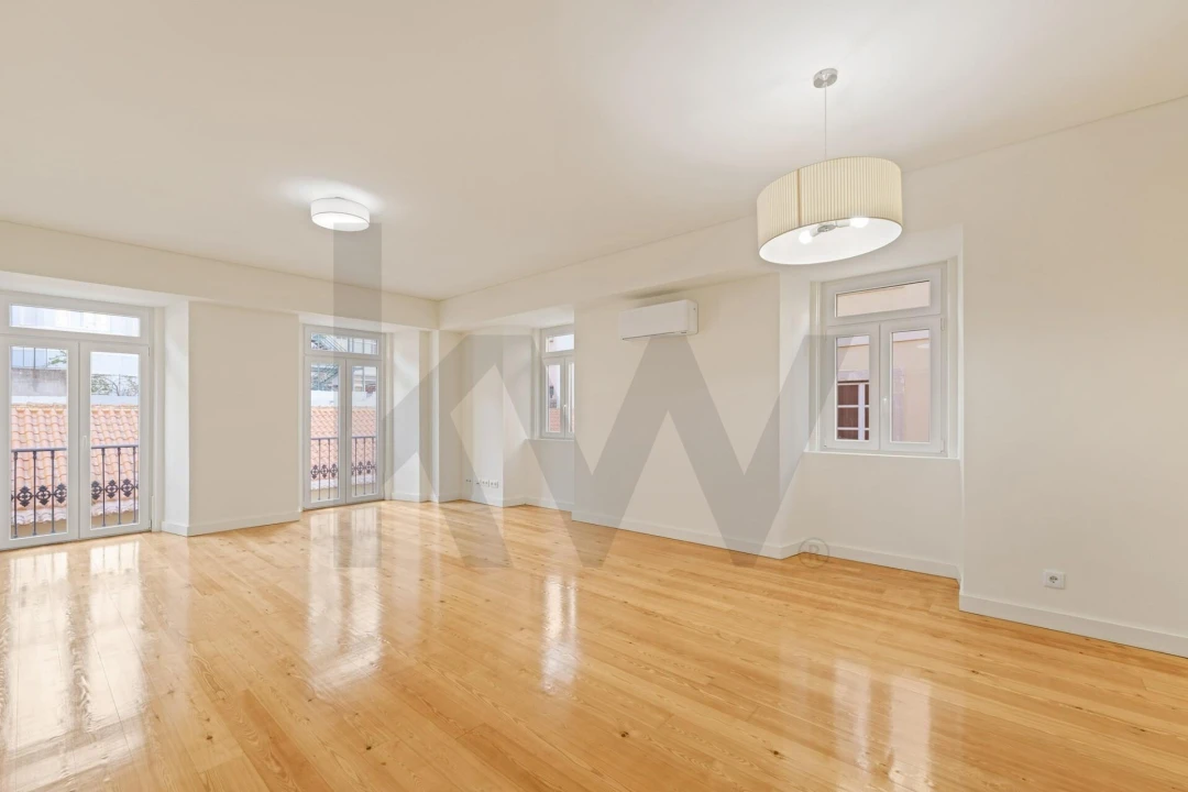 Apartamento T2 para Arrendamento em Santo António Foto 1