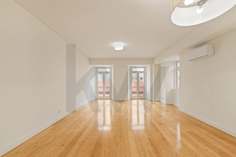 Apartamento T2 para Arrendamento em Santo António Foto 11