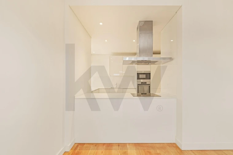 Apartamento T2 para Arrendamento em Santo António Foto 15