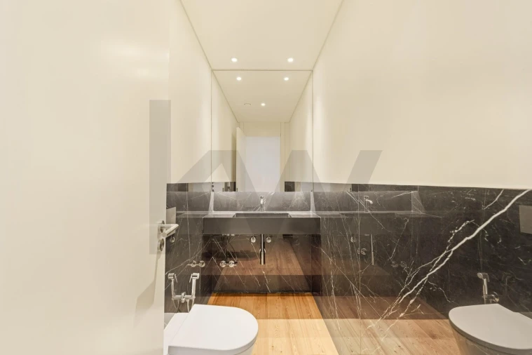 Apartamento T2 para Arrendamento em Santo António Foto 20