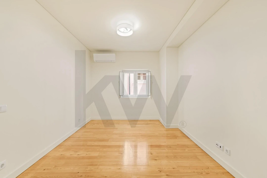 Apartamento T2 para Arrendamento em Santo António Foto 7