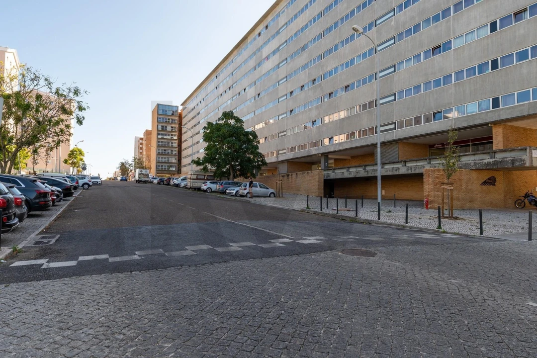 Apartamento T3 para Venda em Santa Clara Foto 1
