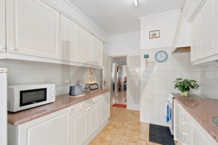 Apartamento T2 para Venda em Queluz e Belas Foto 5