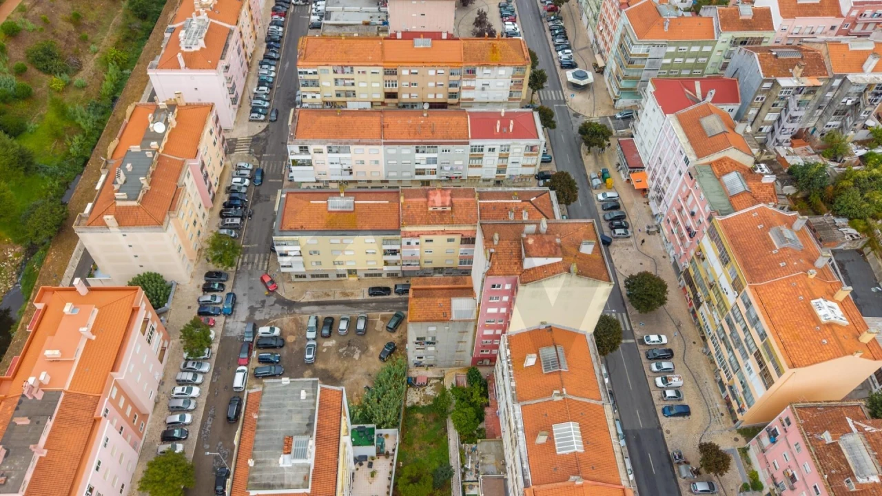 Apartamento T2 para Venda em Queluz e Belas Foto 23