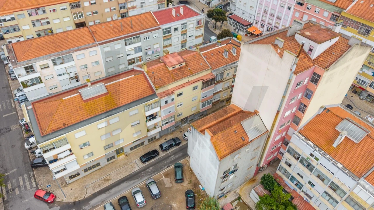 Apartamento T2 para Venda em Queluz e Belas Foto 18