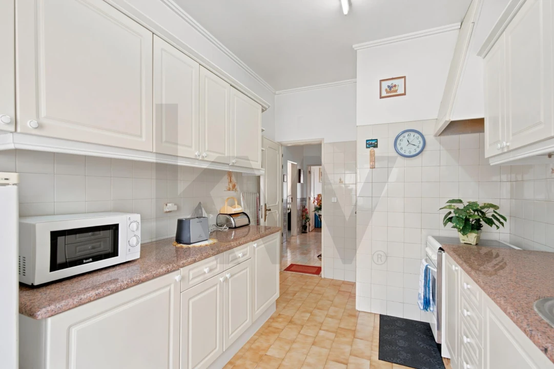 Apartamento T2 para Venda em Queluz e Belas Foto 5