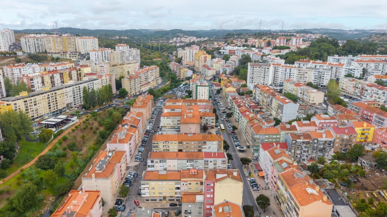Apartamento T2 para Venda em Queluz e Belas Foto 26