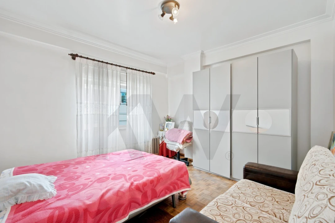 Apartamento T2 para Venda em Queluz e Belas Foto 8