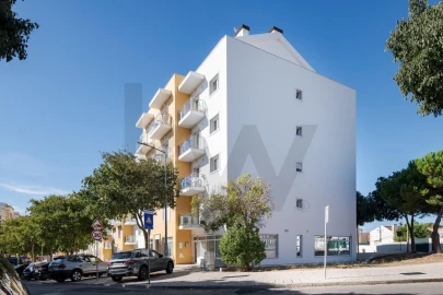 Apartamento T3 para Venda em Carcavelos e Parede