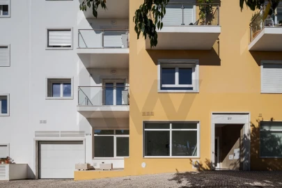 Apartamento T3 para Venda em Carcavelos e Parede