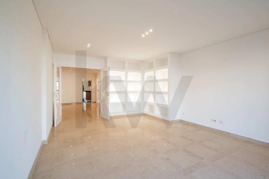 Apartamento T3 para Arrendamento em Algés, Linda-A-Velha e Cruz Quebrada-Dafundo Foto 12