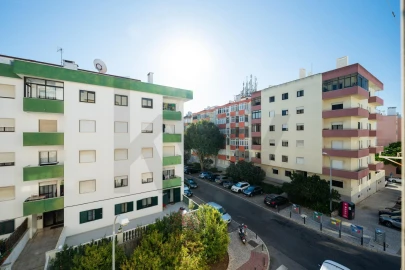 Apartamento T3 para Arrendamento em Algés, Linda-A-Velha e Cruz Quebrada-Dafundo