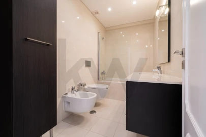 Apartamento T3 para Arrendamento em Algés, Linda-A-Velha e Cruz Quebrada-Dafundo