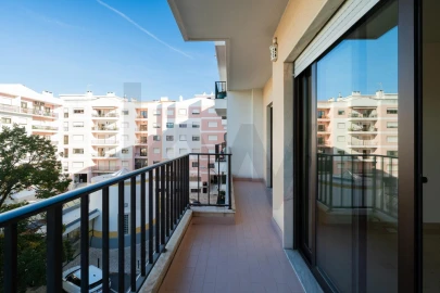 Apartamento T3 para Arrendamento em Algés, Linda-A-Velha e Cruz Quebrada-Dafundo