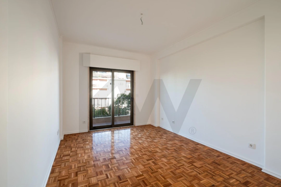 Apartamento T3 para Arrendamento em Algés, Linda-A-Velha e Cruz Quebrada-Dafundo Foto 9