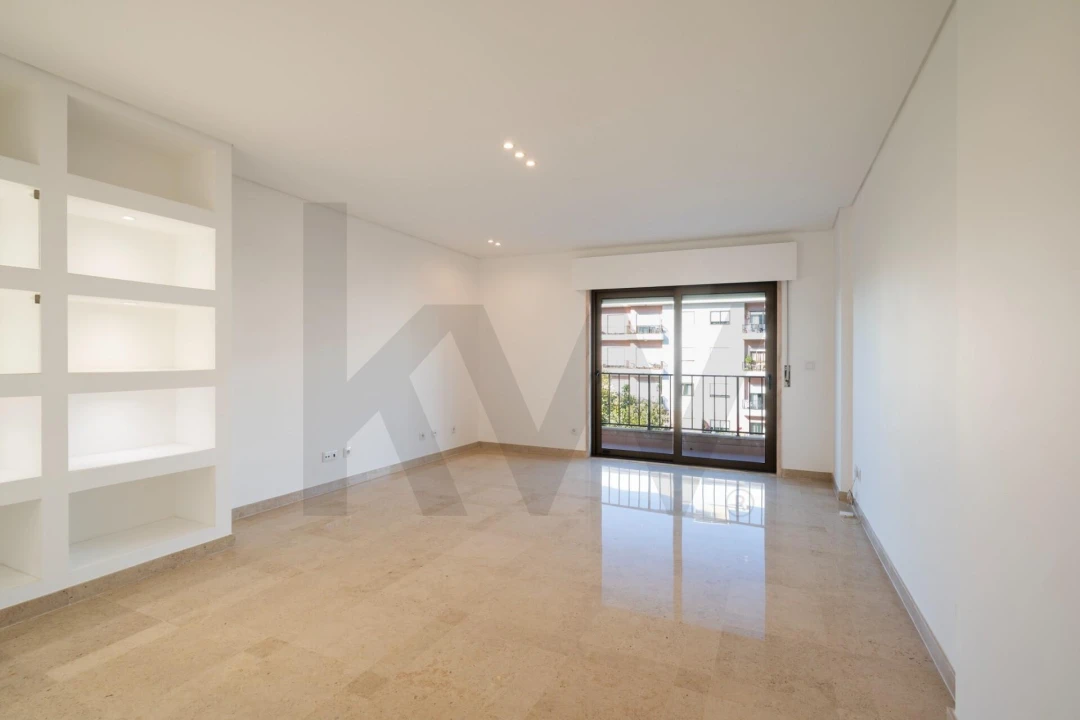 Apartamento T3 para Arrendamento em Algés, Linda-A-Velha e Cruz Quebrada-Dafundo Foto 10